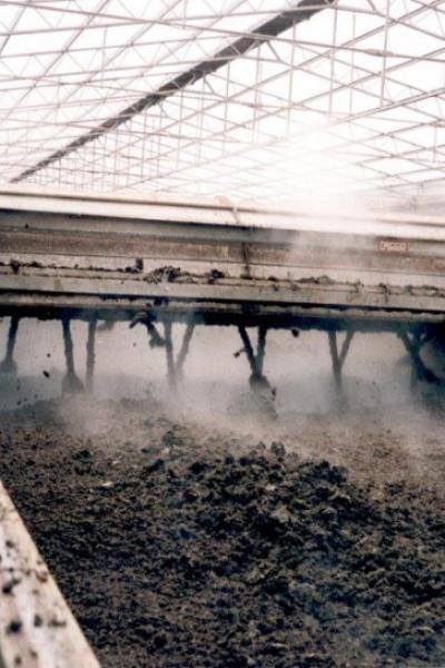 COMPOSTING POULTRY MANURE SYSTEM